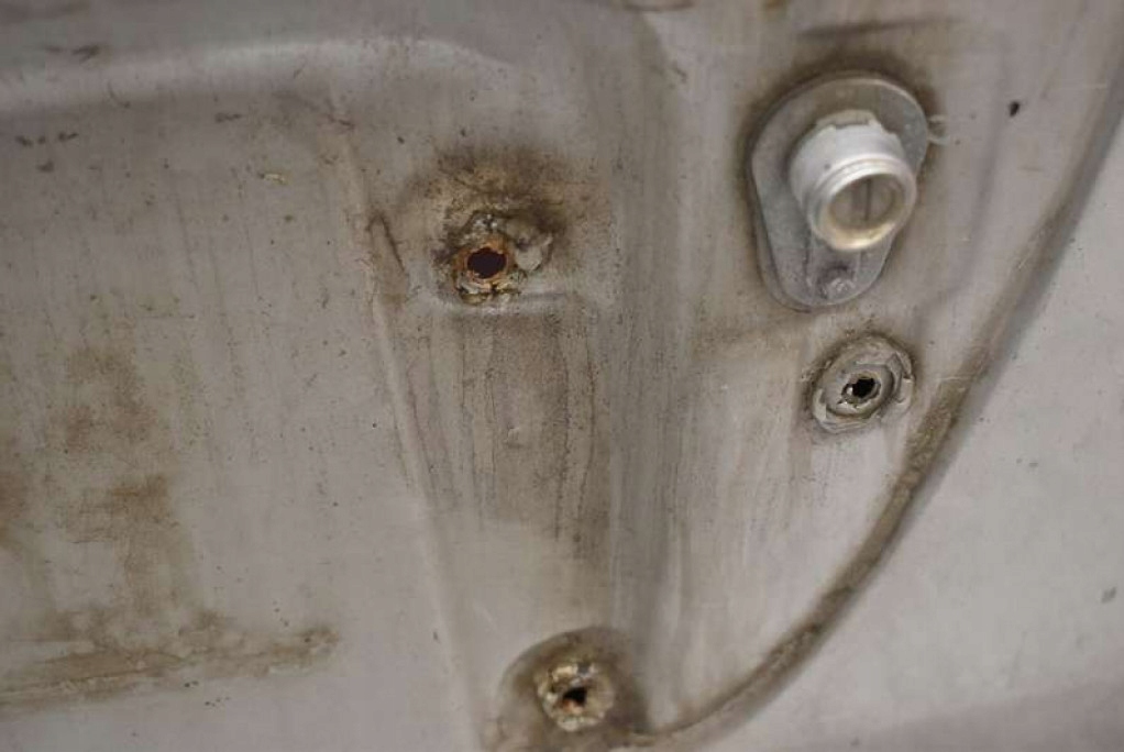 фото №6, Крышка багажника багажника задняя задняя серебристая hyundai tucson 1 i 04-10