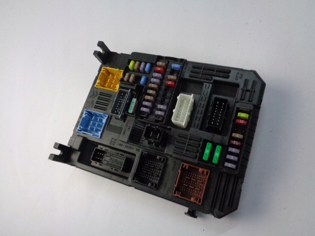 фото №1, Коробка модуль bsi peugeot 5008 ii 2017-