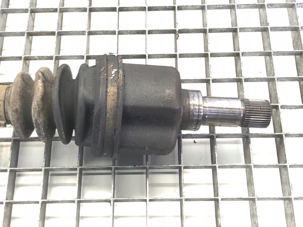 Приводной вал левый  перед citroen c8 2.0 107km шрус Цена