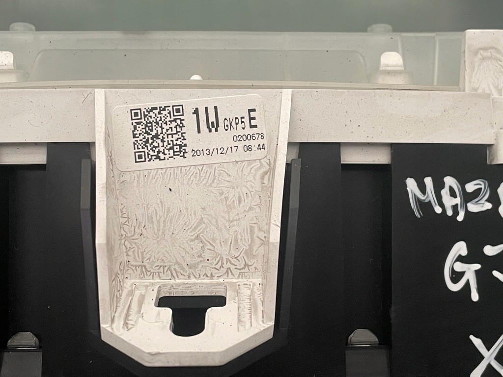 фото №6, Mazda 6 gj 2.2 skyactive 2012- приборная панель счетчик 1wgkp5e w милях