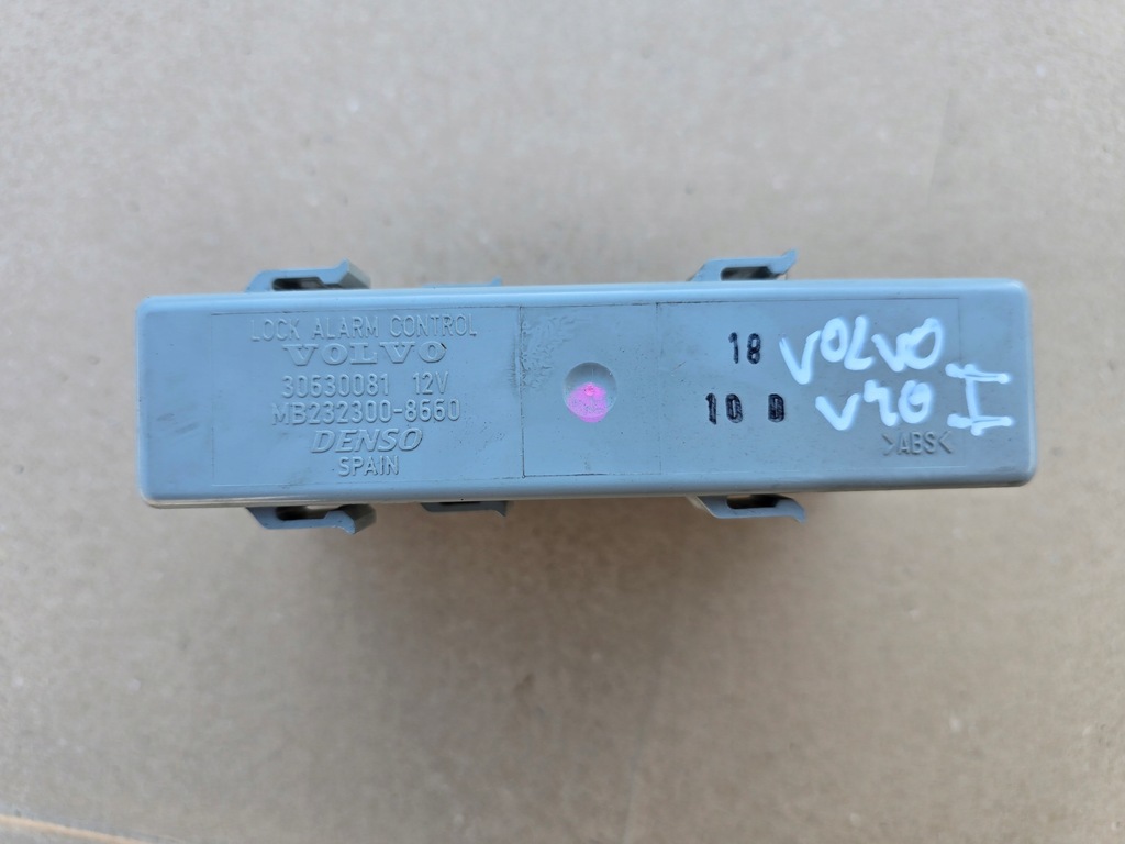 фото №1, Модуль замка центрального volvo s40 i v 40 30630081 00-04 rok