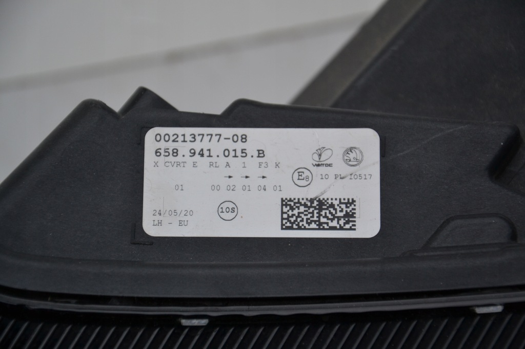 фото №12, Skoda kamiq 19- лампа l+p 658941015b 658941016b оригинал комплект