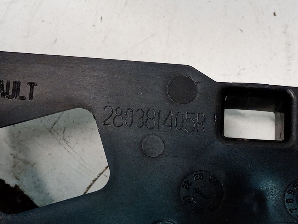 фото №3, Рамка радио каркас консоли renault master iv 280381405r