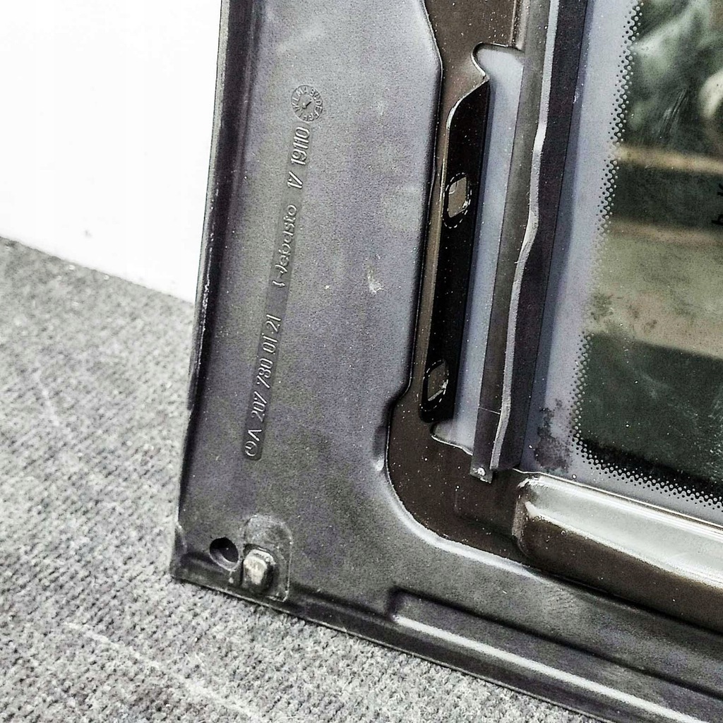 фото №5, Mercedes-benz e a207 2013 люк комплект