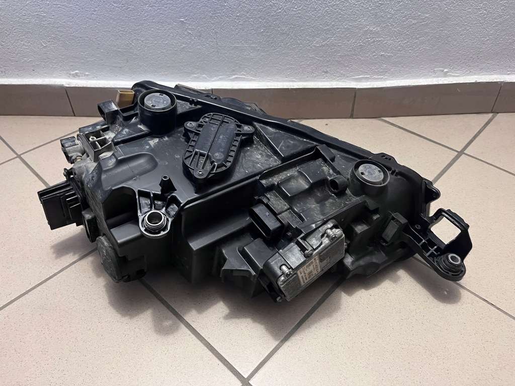 фото №16, Skoda skala scala full led 657 лампа передня перед права