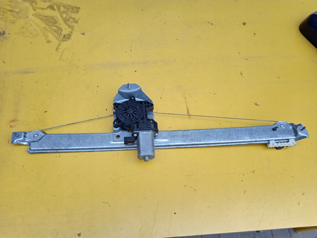 фото №1, Nissan nv300 механизм стекло правый