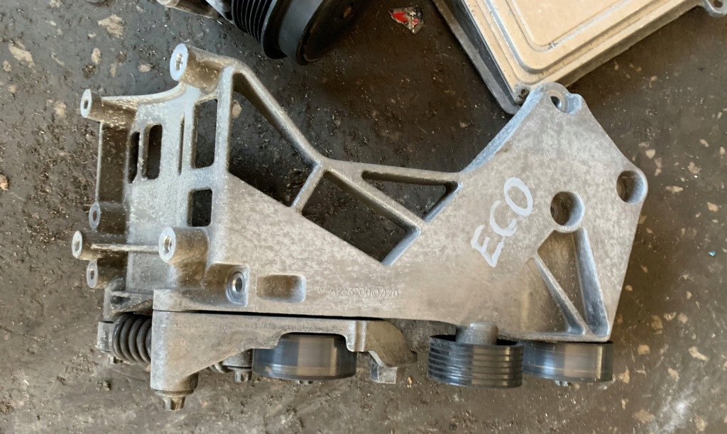 Купити Mercedes a klasa w169 ben натягувач кронштейн генератор ремінь 6pk eco запуск стоп