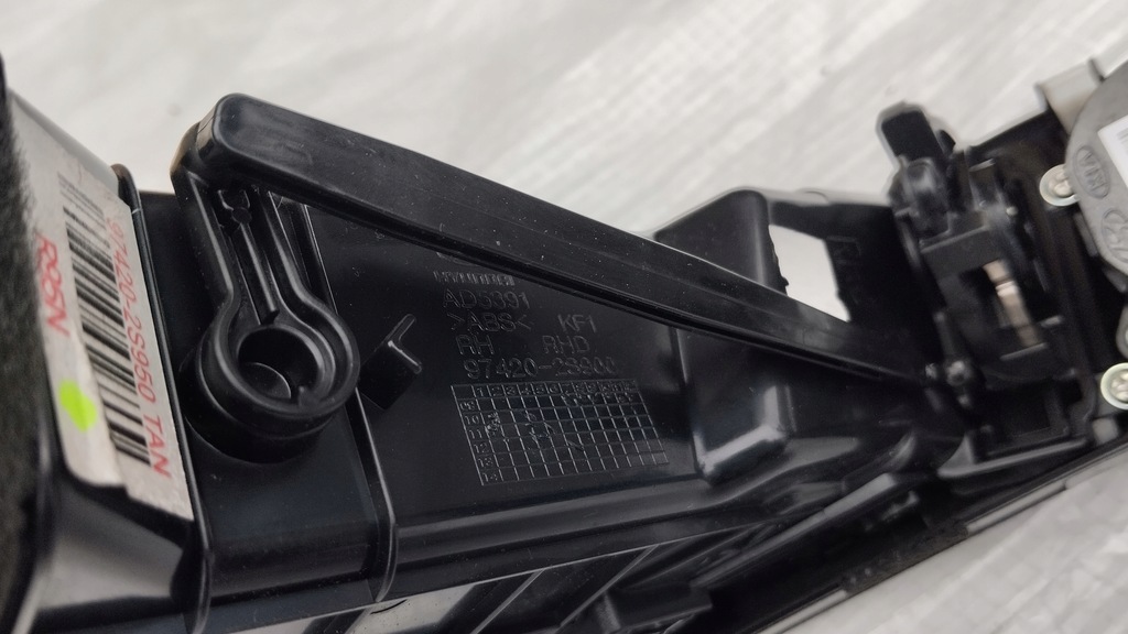 фото №8, Решётка обдув правая левая передняя hyundai ix35 97410-2s900 97420-2s900 uk