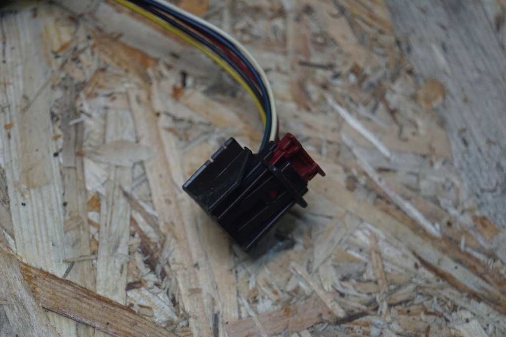 фото №12, Зеркало левая audi a4 b8 6 pin