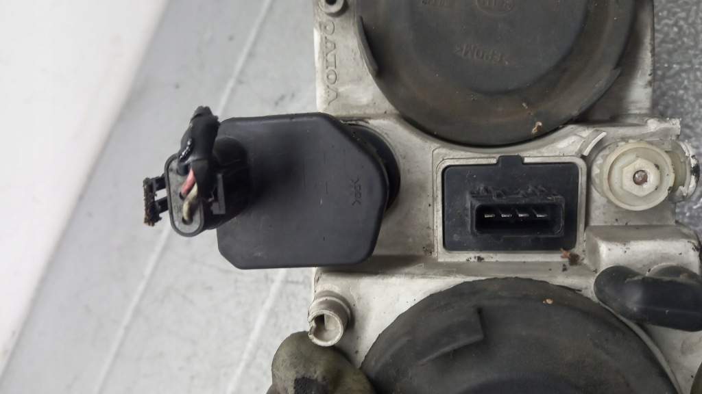 фото №5, Фара правий volvo v40 01r kombi 1.9dci