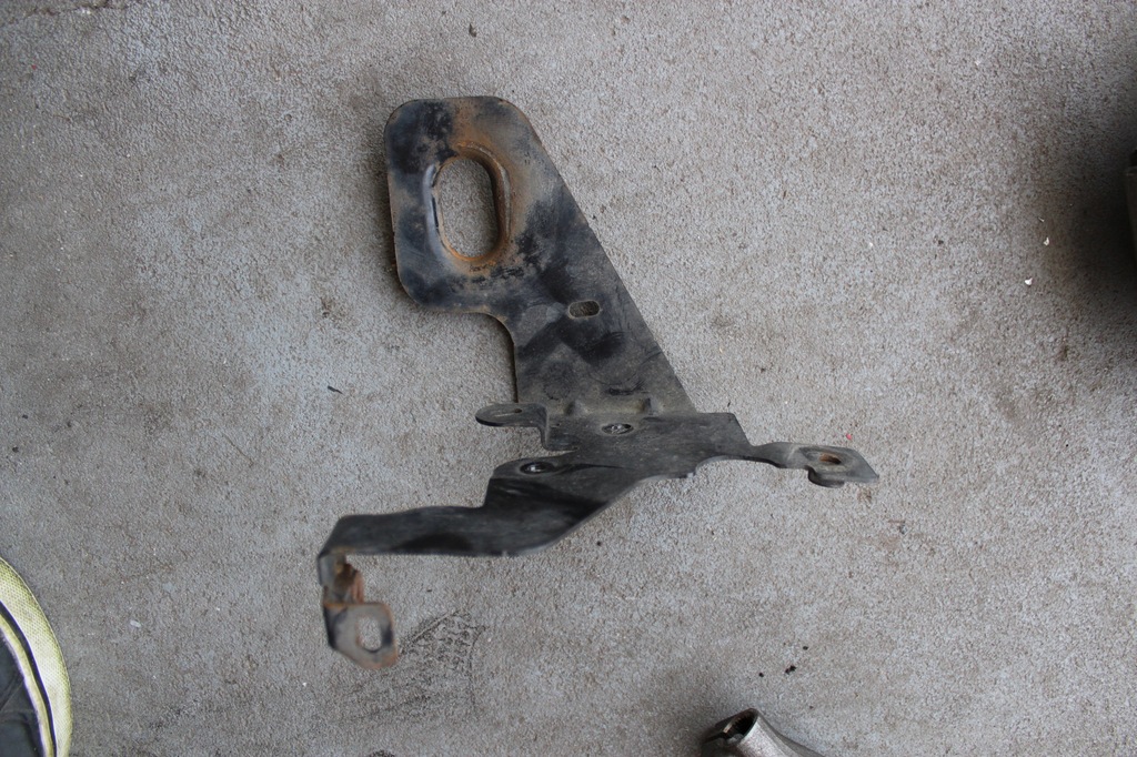 фото №1, Renault scenic iii кронштейн бака омыватель