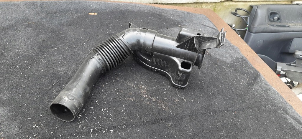 фото №3, Резонатор впуск воздуха труба citroen ds3 9683181180