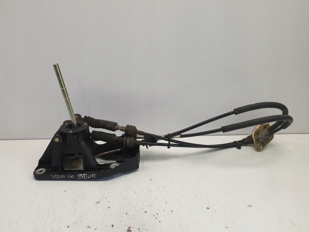 фото №1, Volvo s40 v40 1.9 d домкрат переключения передач тросы