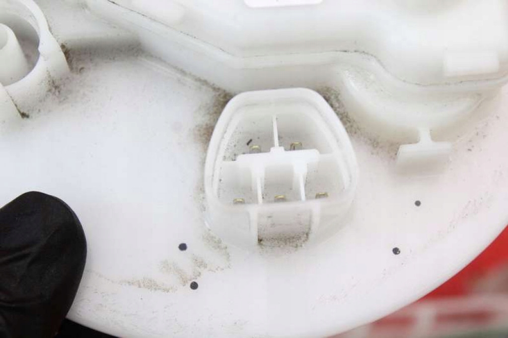 фото №7, Помпа насос топлива 77020-02c21 toyota corolla e21 1.8 hybrid 98 km 19-