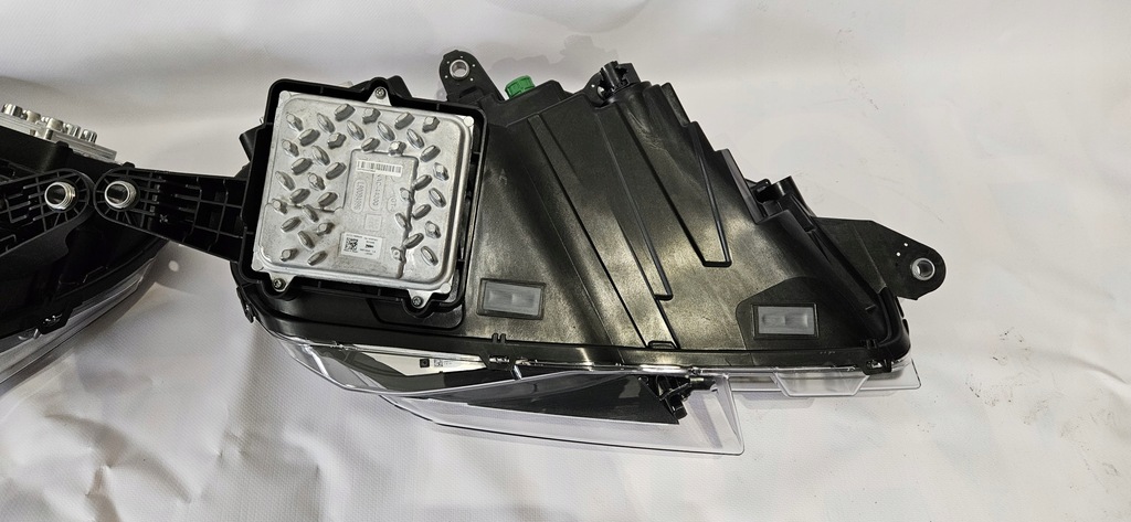 фото №11, Лампа права ліва передня перед ferarri sf90 f173 stradale комплектна