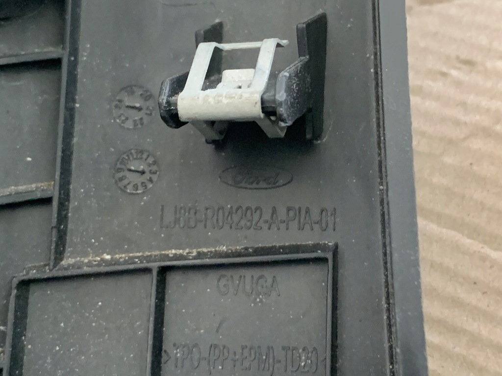 фото №10, Ford mustang mach-e rwd 21r пластик захист панелі консолі оригінал