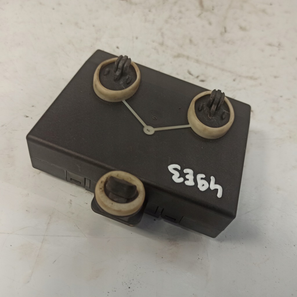 фото №11, Audi a4 b8 модуль блок управления дверь 8k0959795c