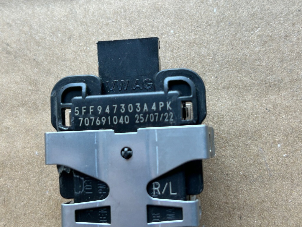 фото №4, Cupra formentor 5ff лампа освітлення внутрішнє led 5ff947303a4pk