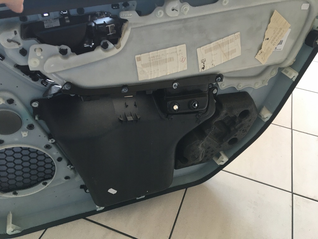 фото №7, Volvo v60 i 13- lift обивка дверь левый перед кожа обшивка 8635891 europa