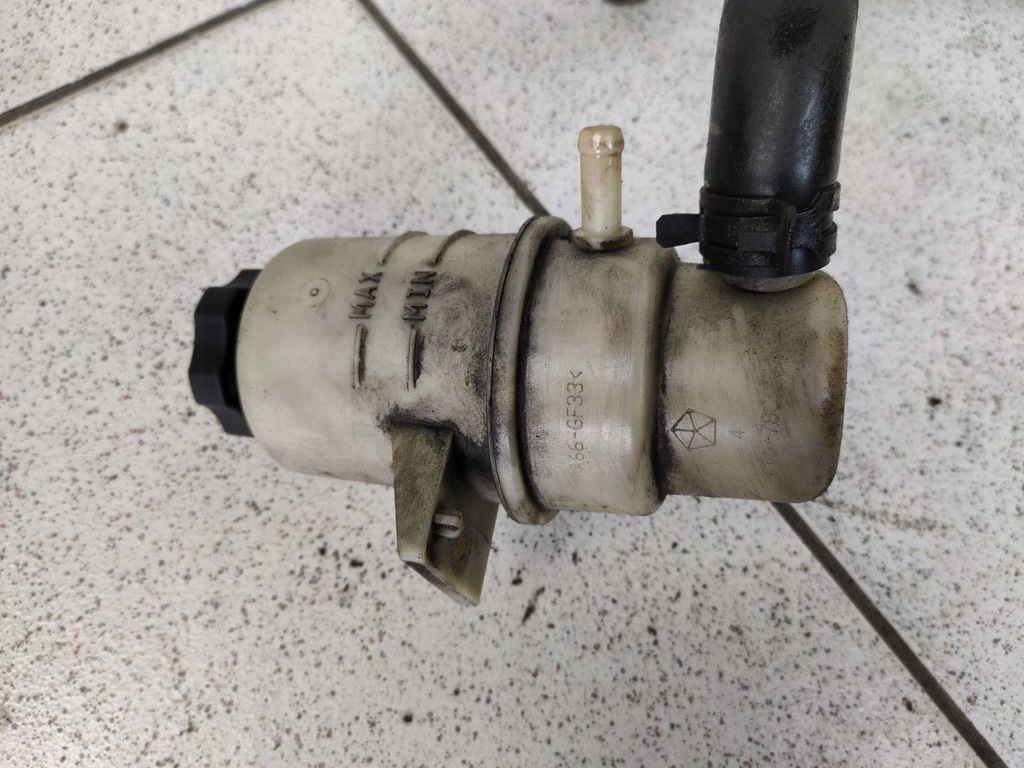 фото №6, Бак жидкость усилителя chrysler town and country 5 facelift 2012