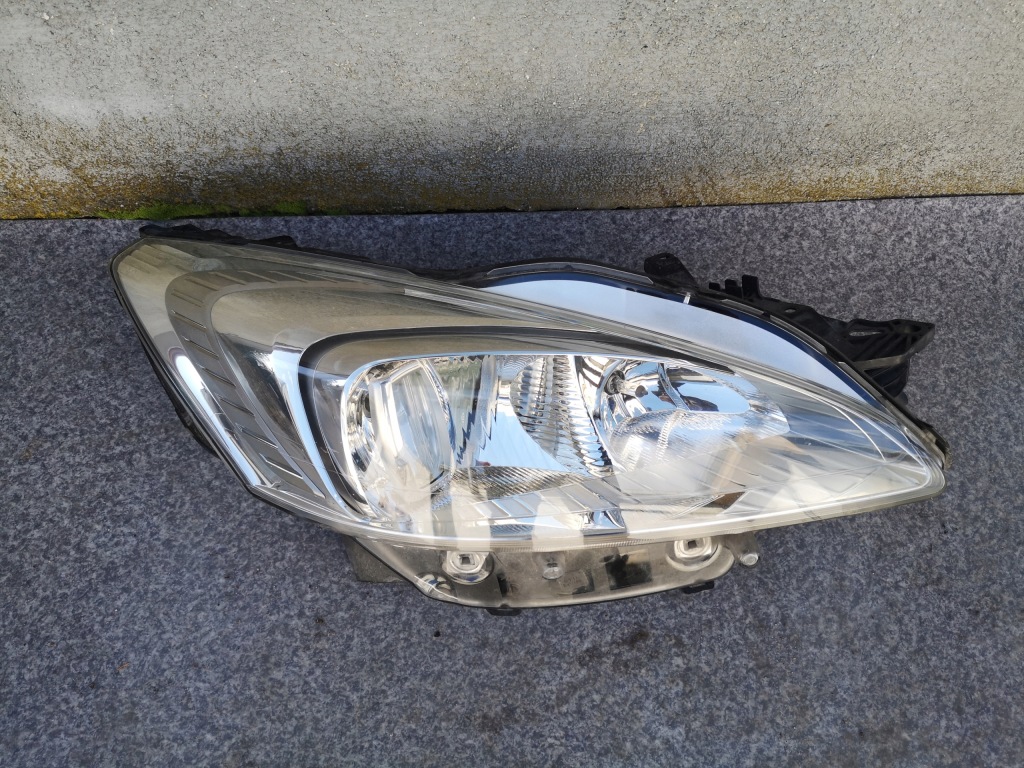 фото №1, Peugeot 508 1 i 10- лампа фара правый обычный