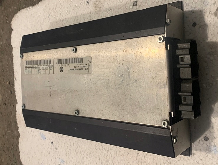 фото №1, Vw t5 multivan усилитель