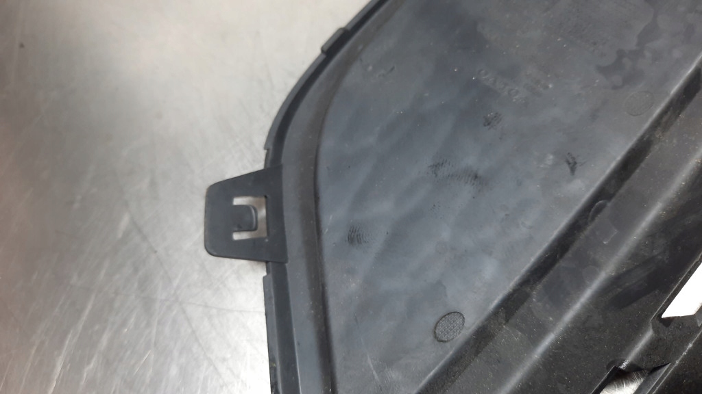 фото №9, Решітка бампера права 31290658 volvo xc60