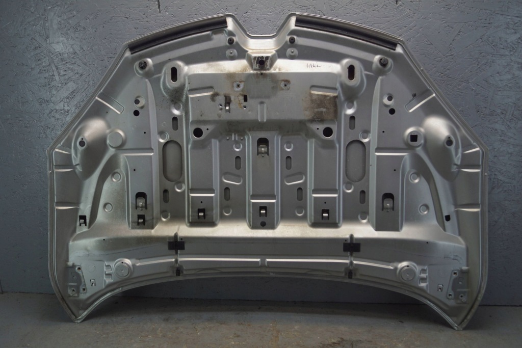 Renault megane 3 рестайлинг  капот крышка двигателя m763 Киев