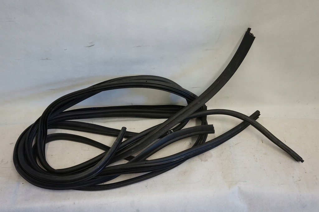 фото №1, Комплект прокладка renault kangoo iii lift 2020r