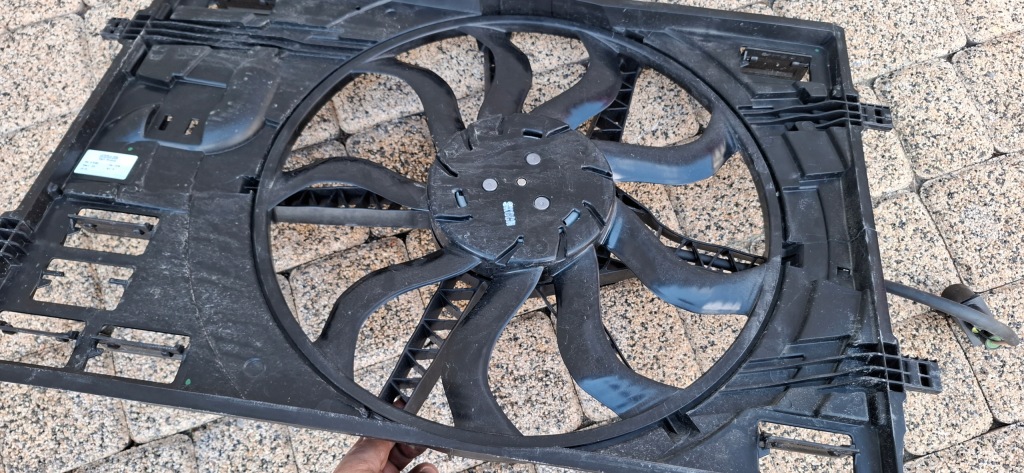 Skoda octavia iv golf 8 viii 2019- вентилятор радиатора 5wa121203p Недорого