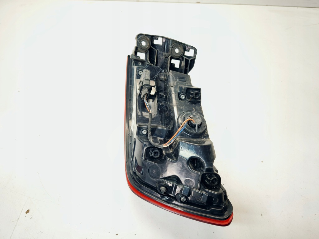 фото №8, Лампа лівий задня w крила led audi a4 b9 sedan 8w5945091g