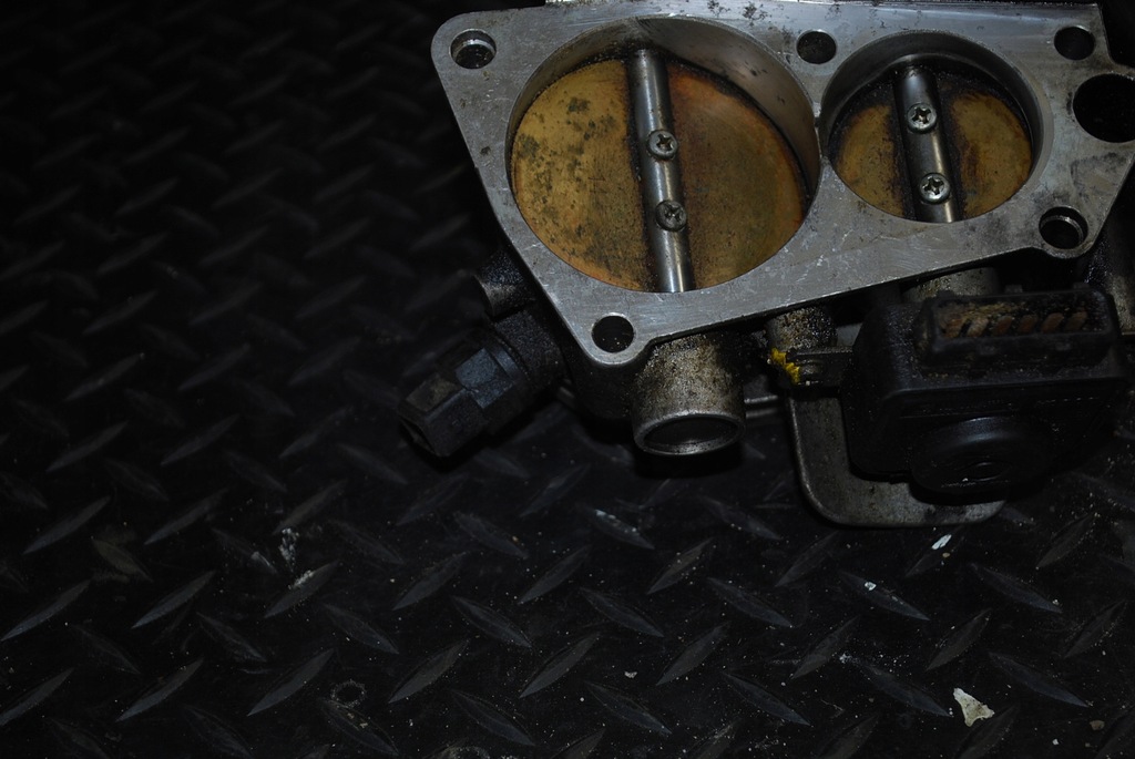 фото №11, Audi a8 d2 4.2 v8 дросельна заслінка 077133063af