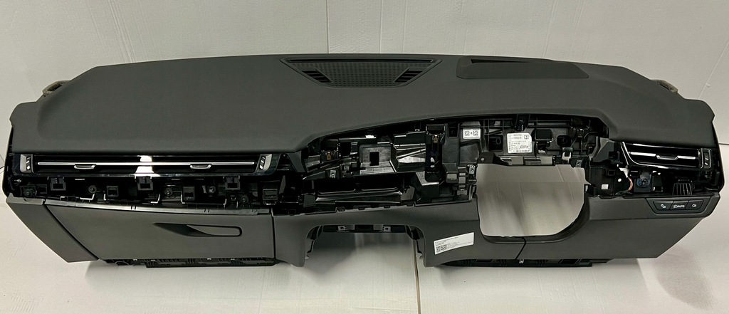 фото №1, Bmw x1 u11 приборная панель консоль приборная uk rhd anglik оригинал