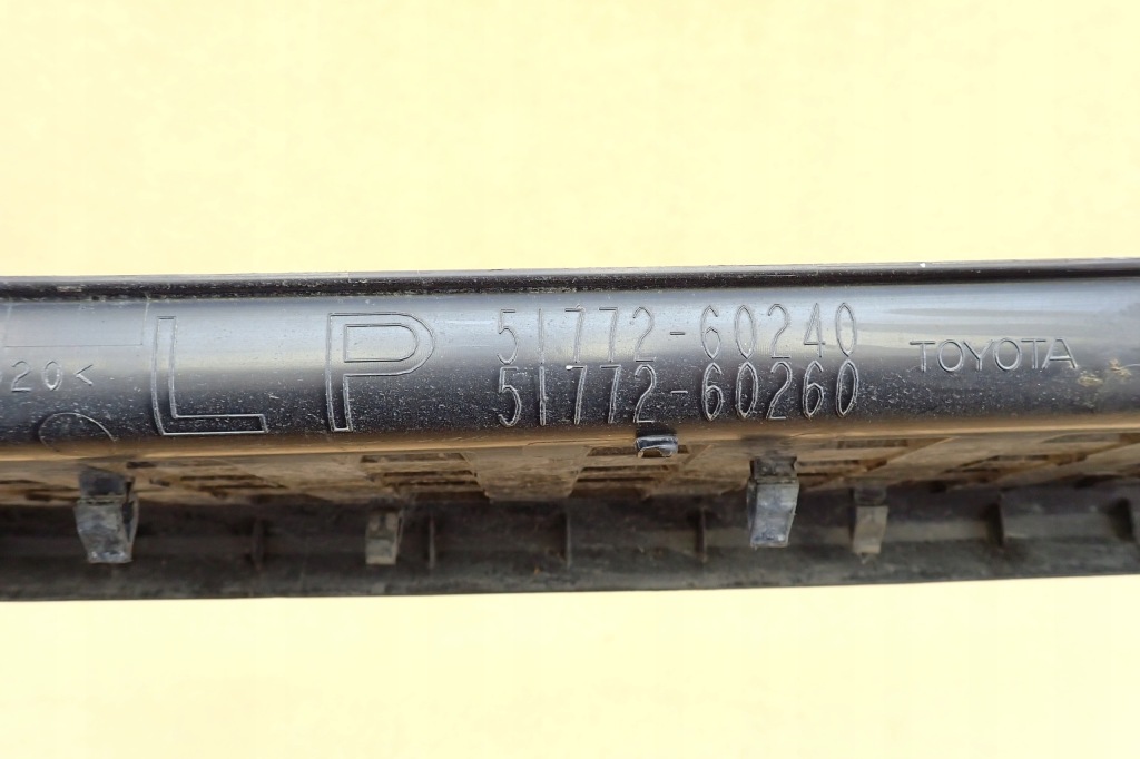Toyota land cruiser накладка порога  левая lh 2024- 51772-60260 51772-60240 Цена