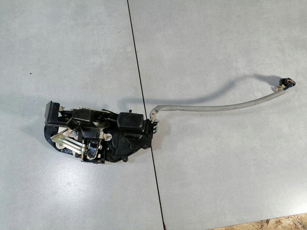 фото №14, Замок двері правий задня kia shuma ii 1.6 16v