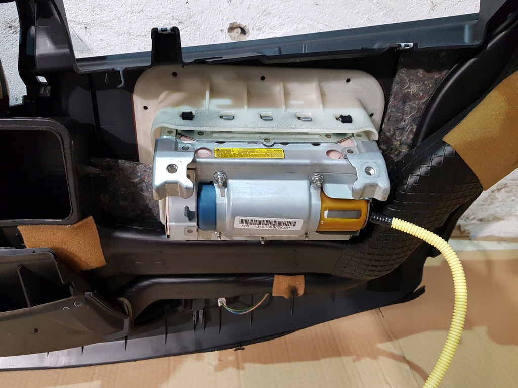 фото №12, Приборная панель приборная панель приборная панель подушка безопасности toyota auris i 5d 2007r eur