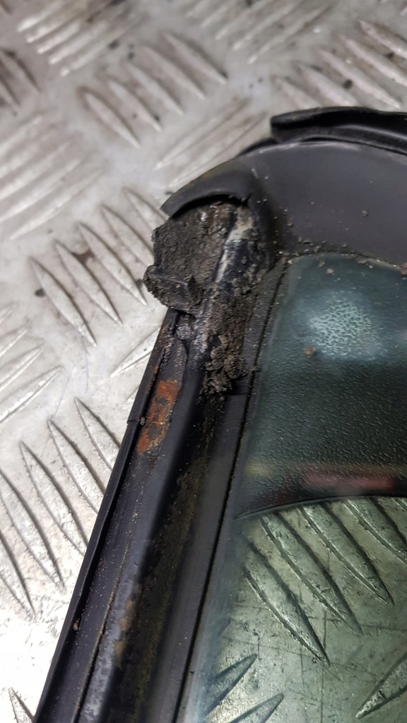 фото №10, Скло скло задня mercedes s-klasa w220 lift малий трикутник rok 2 na скло