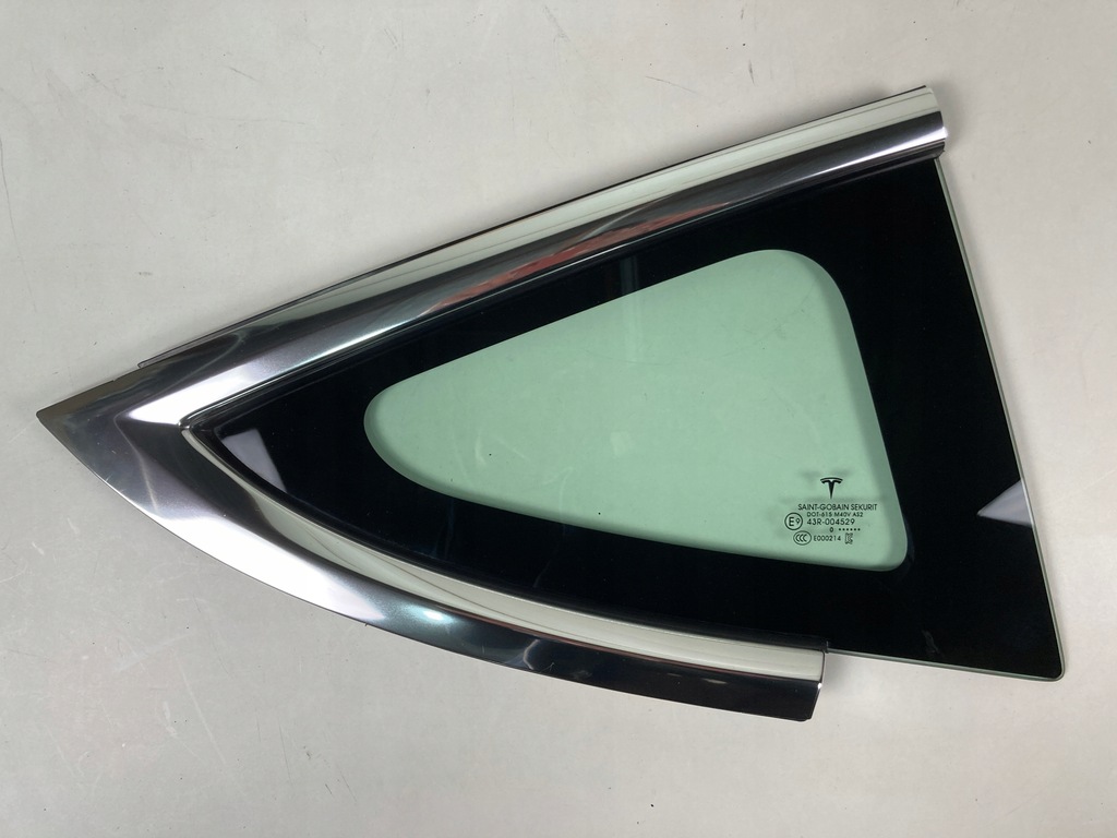 фото №1, Стекло кузовная правая tesla 3