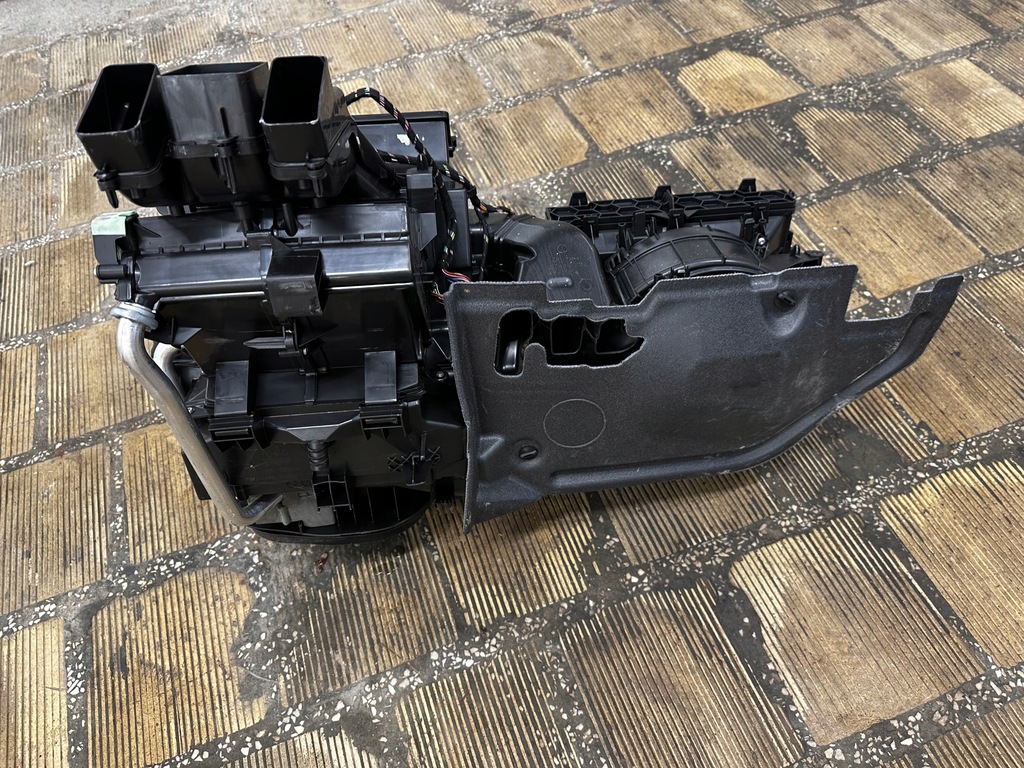 фото №8, Обігрівач audi vw 5q1816005ad оригінал