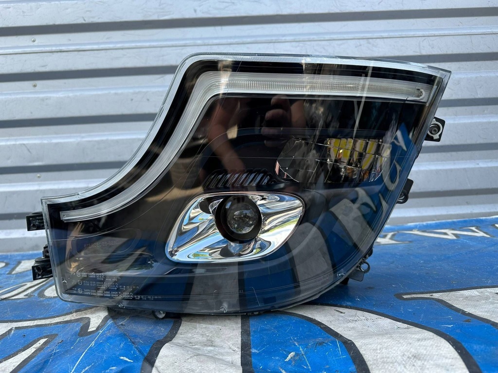 Купить Mercedes actros mp5 фара левая full led 9618200859