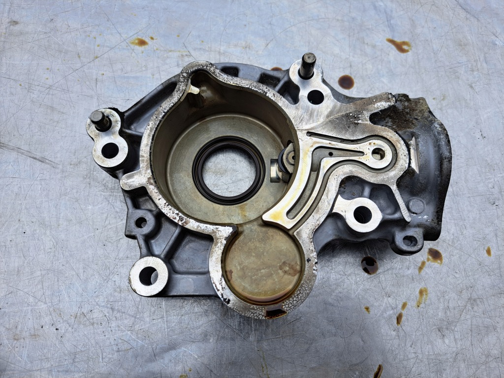 фото №1, Основание насоса 2.0 hybrid volvo v90 ii v60 xc90 31480238