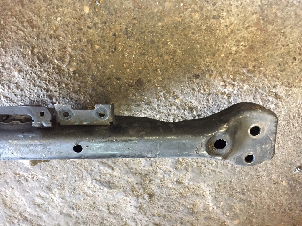 фото №11, Audi q7 4l 3.0 tdi кронштейн коробки 076399227b/f