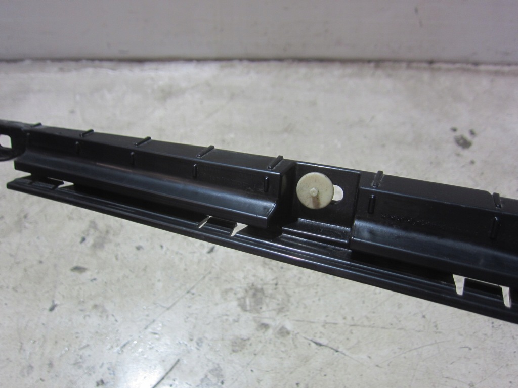 Bmw f02 кронштейн кронштейн кронштейн напрямна поріг права сторона 51777187102 Доставка