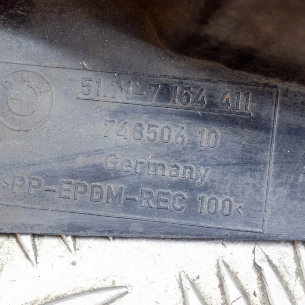 фото №6, Bmw 3 e90 e91 2007 левая сторона подкрылок передние