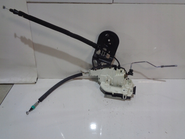 фото №9, Lancia оригинальный номер p04589915ad замок pin