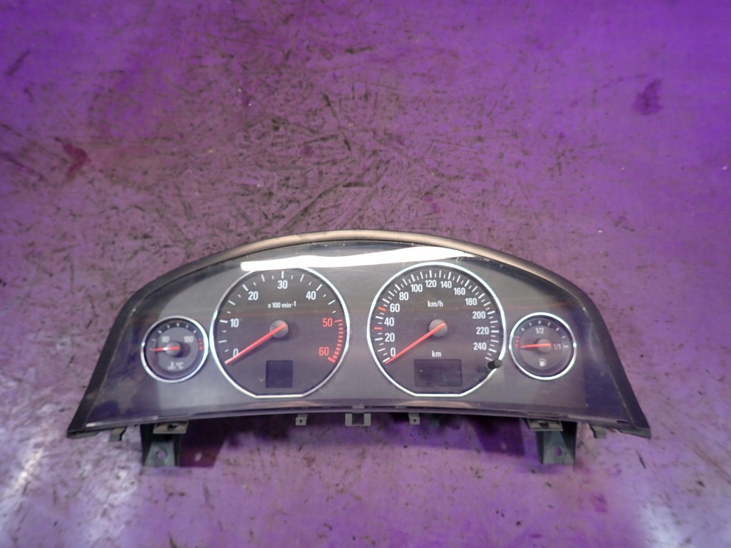 фото №1, Opel signum 03-05 2.2 счетчик приборы 13136729ht