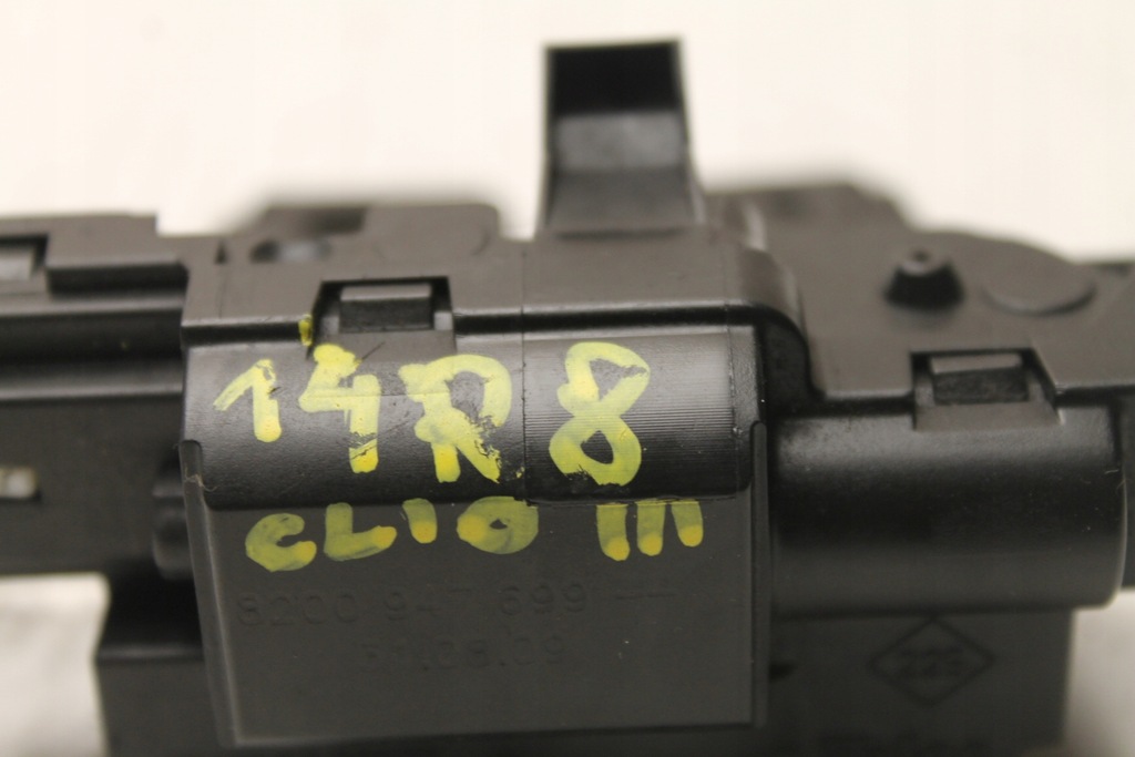 фото №7, Замок крышки багажника renault clio iii 05r-