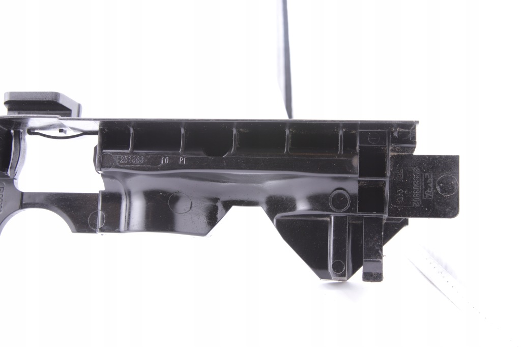 Bmw 2 u06 x1 u11 x2 u10 защита радиатора рамка направляющая 17119846977 Оригинал