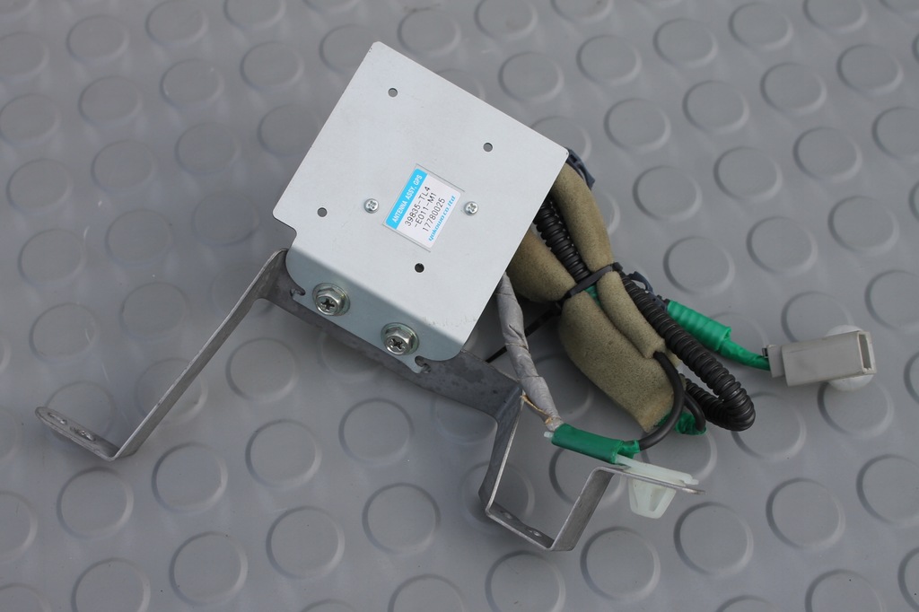 фото №1, Антена gps модуль honda accord viii 08-15