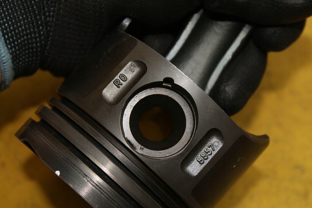 фото №6, Поршень поршні шатун шату́н w203 2.2 cdi 611